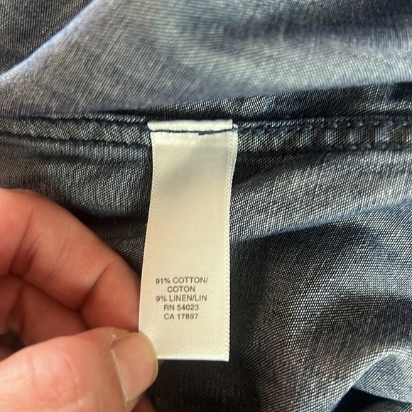 Banana Republic Dark Soft Wash Button Up Denim Shirt Size XS - Picture 12 of 16